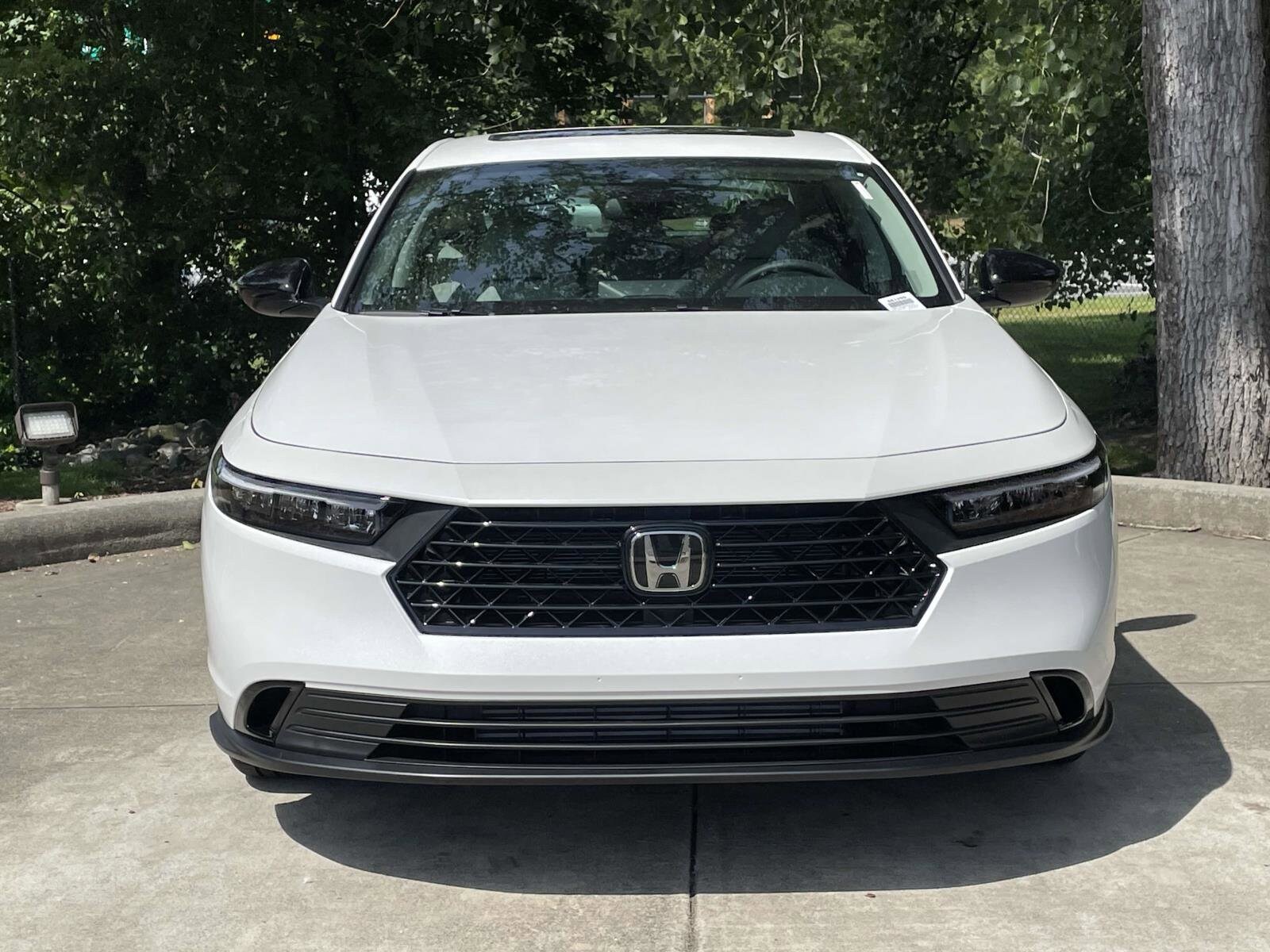 2025 Honda Accord SE photo 2