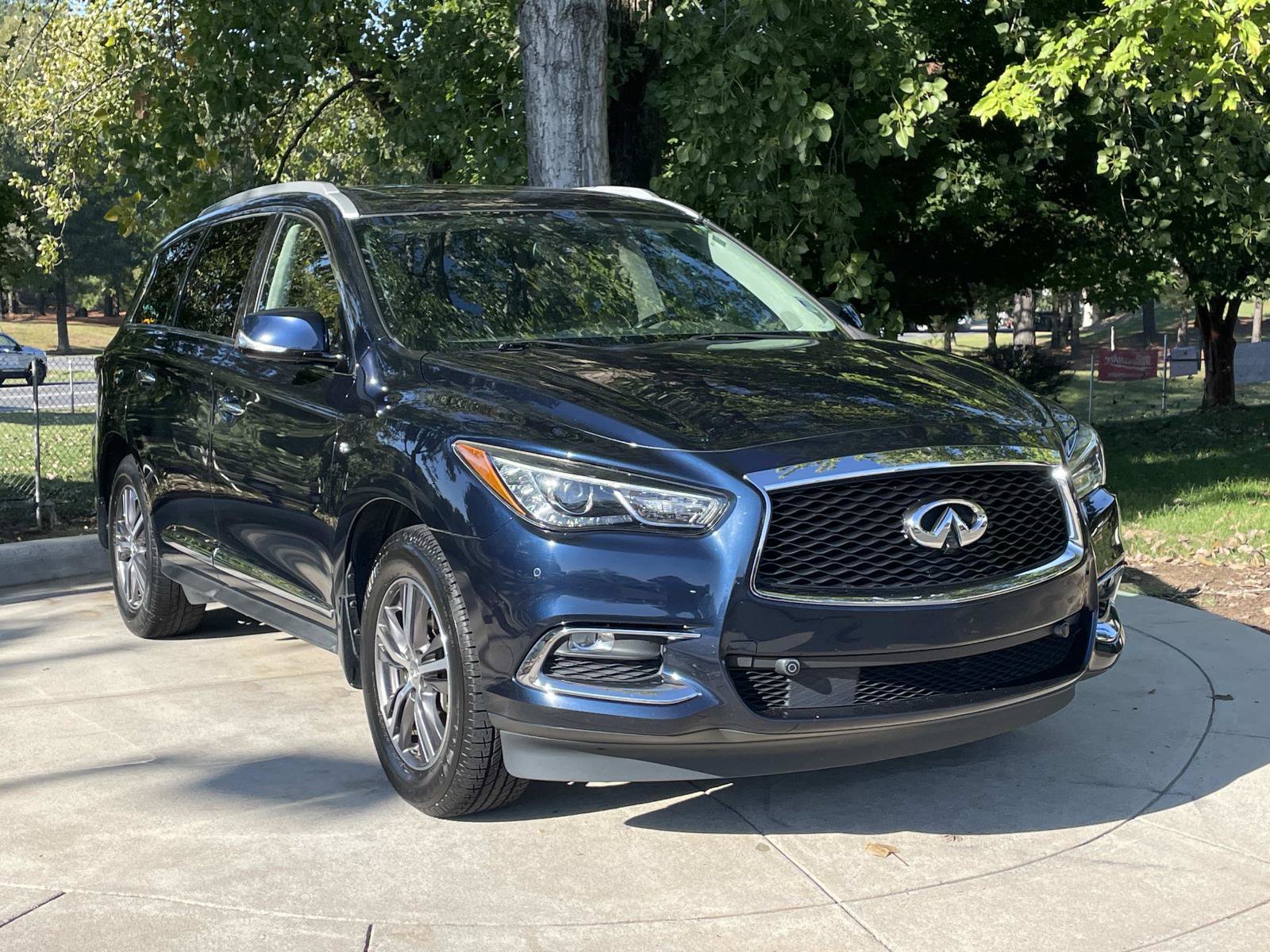 Used 2019 INFINITI QX60 LUXE SUV