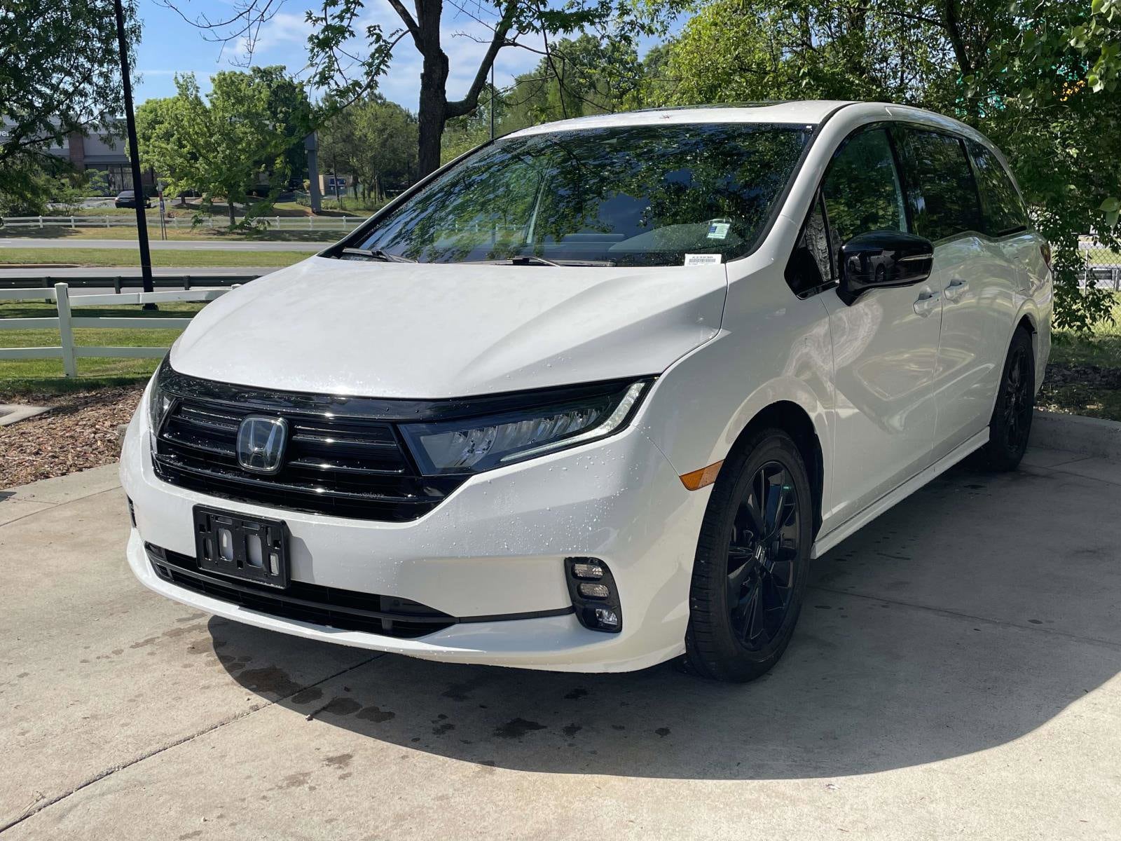 2024 Honda Odyssey Sport photo 4