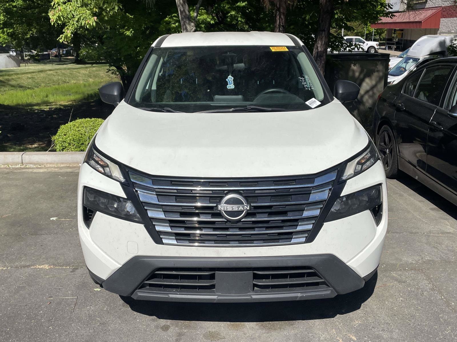 2024 Nissan Rogue S photo 2