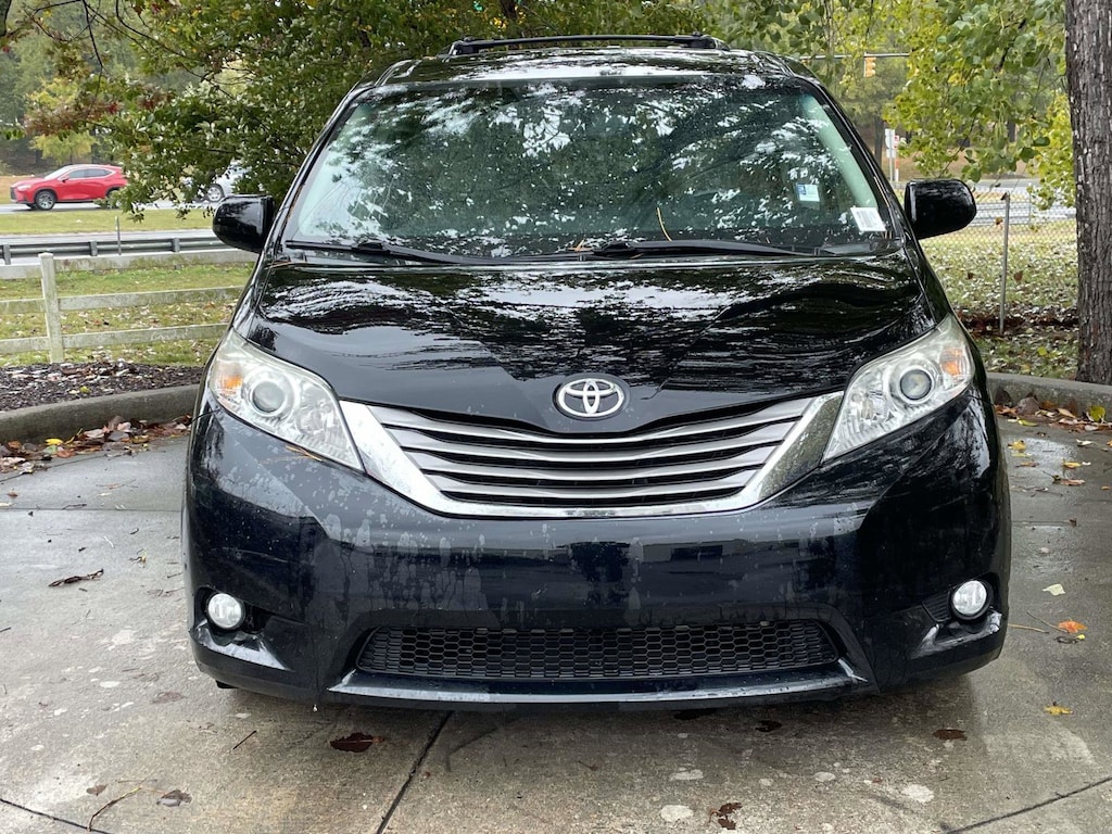 Used 2015 Toyota Sienna XLE Minivan
