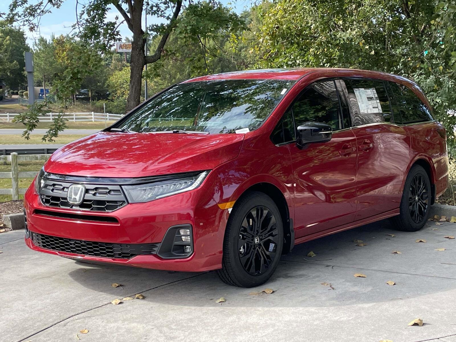 2026 Honda Odyssey photo 3