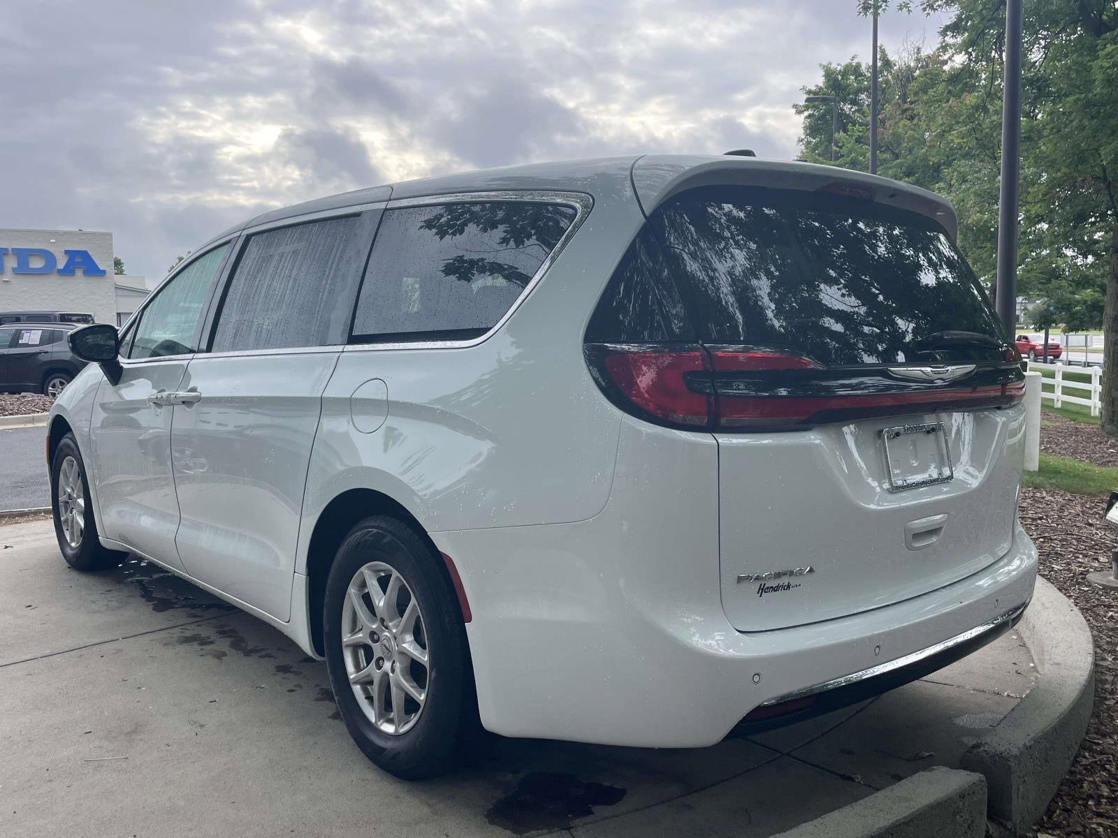 Chrysler Pacifica Touring L