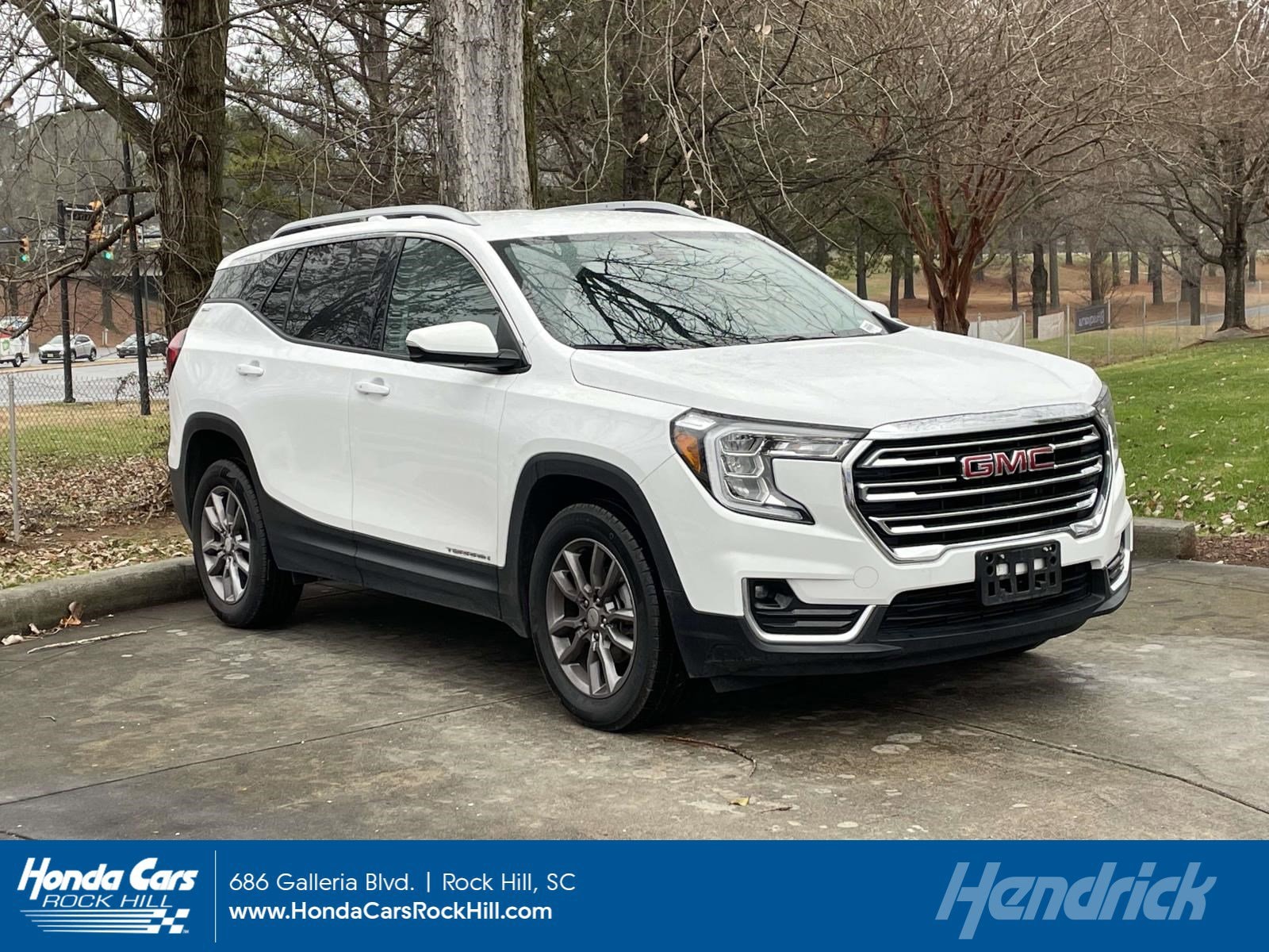 2024 GMC Terrain SLT's photo