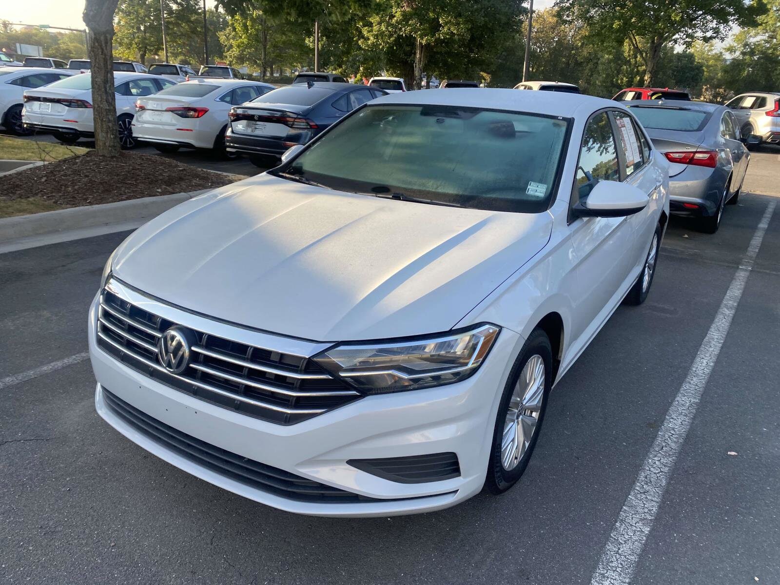 2019 Volkswagen Jetta S photo 2