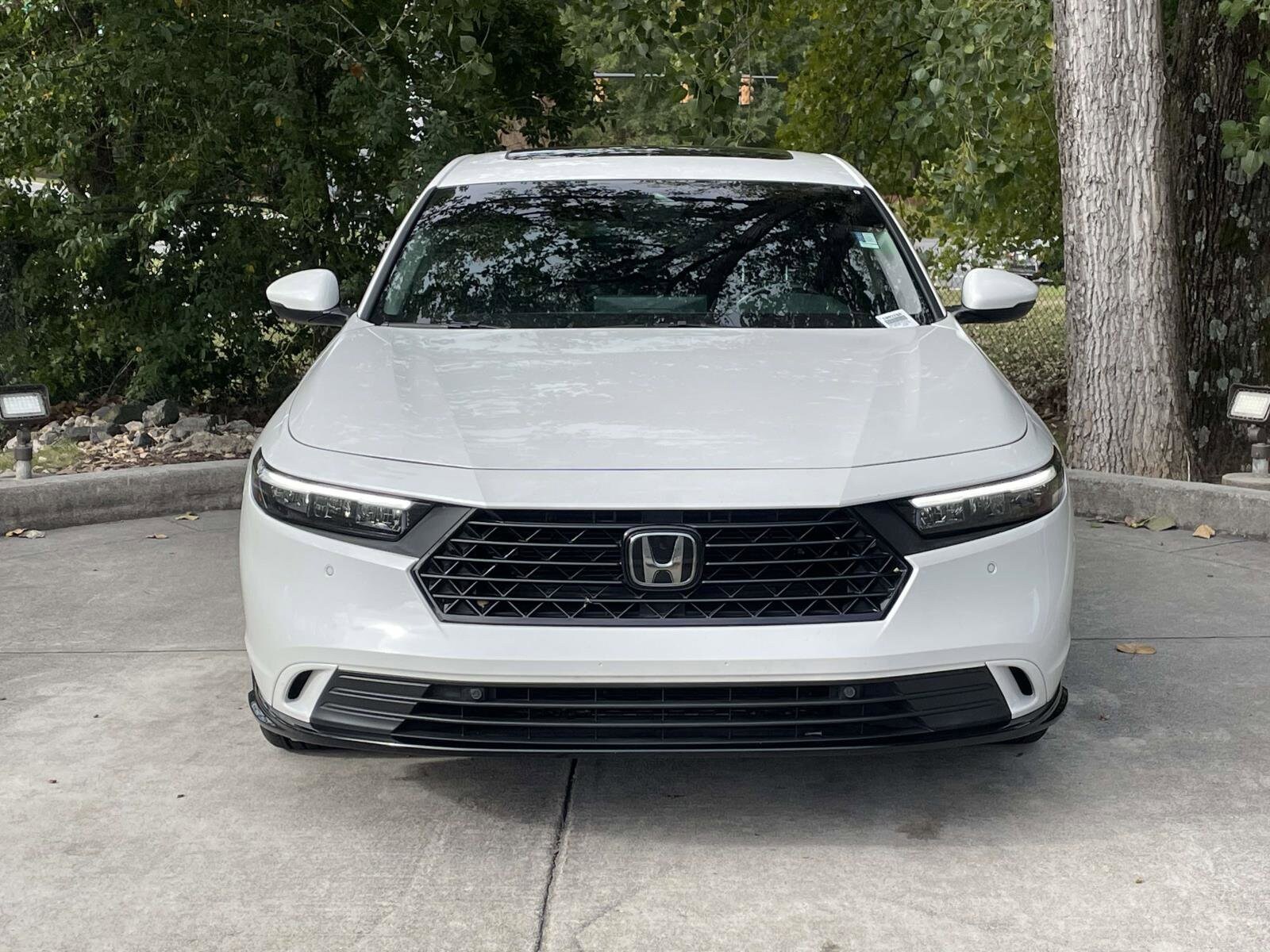 2023 Honda Accord Hybrid EX-L photo 2