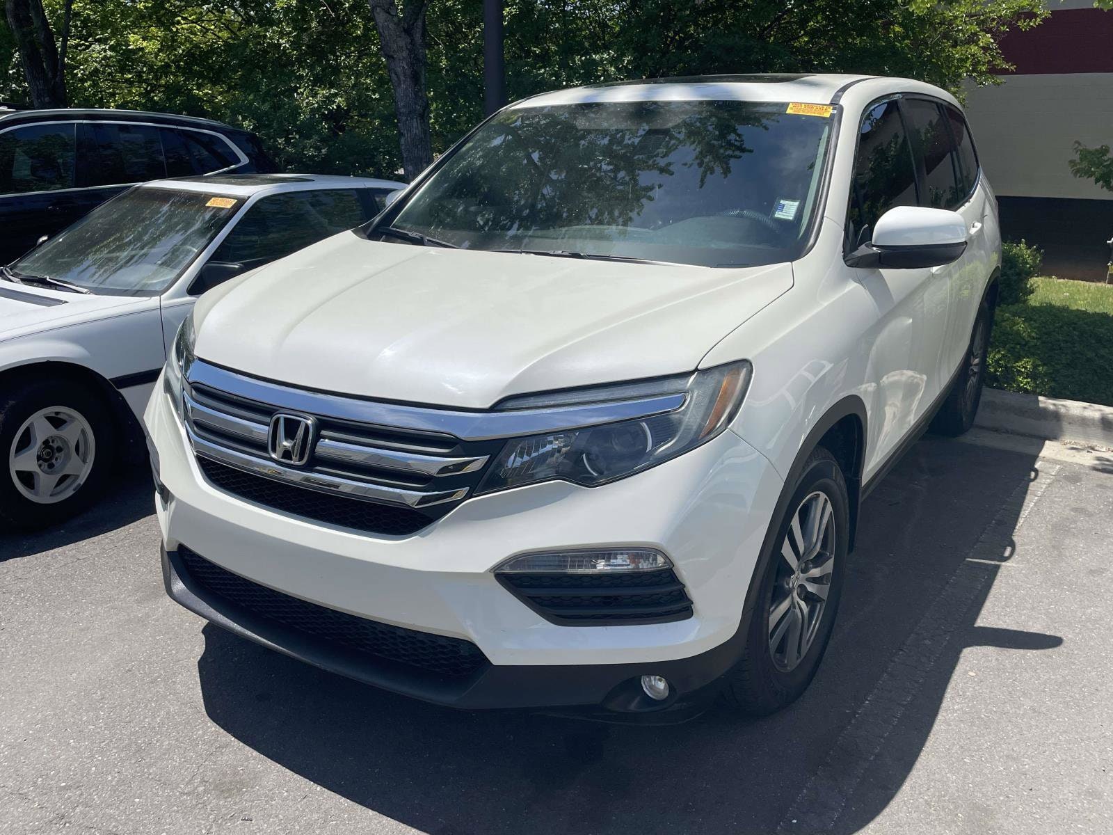 2017 Honda Pilot EX-L photo 3