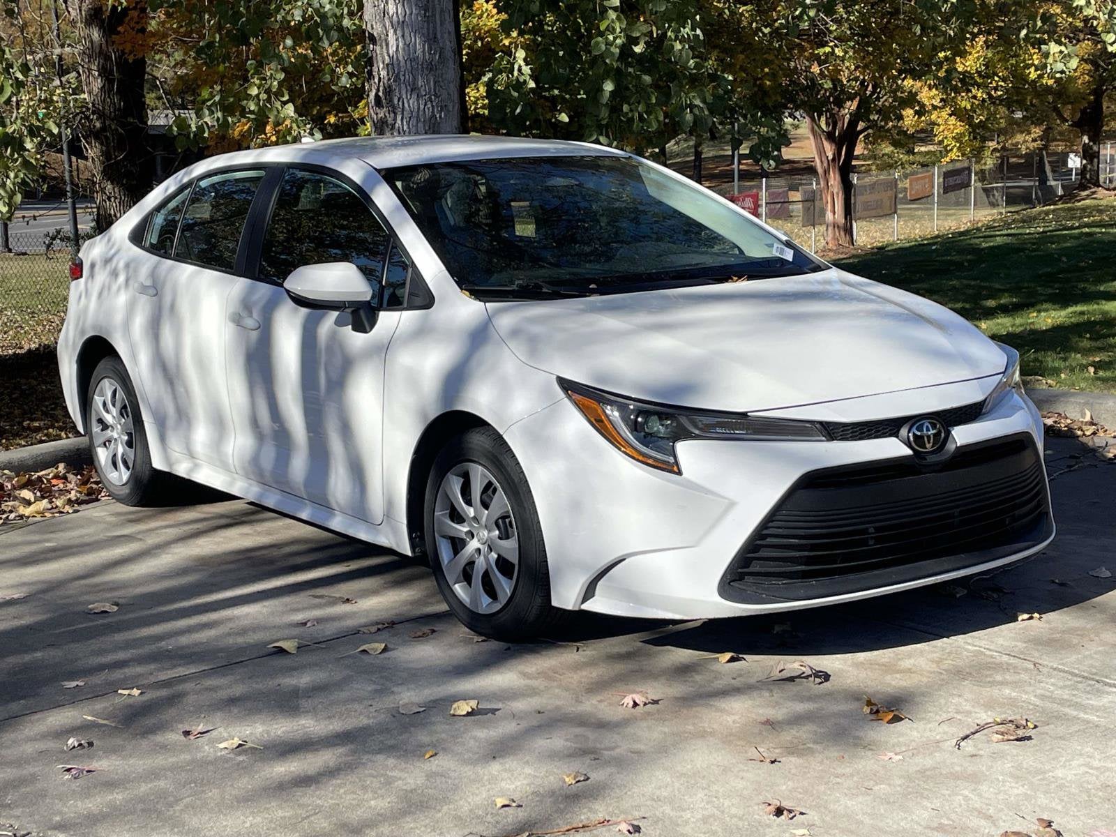 Used 2024 Toyota Corolla LE with VIN 5YFB4MDE2RP096601 for sale in Northfield, Minnesota