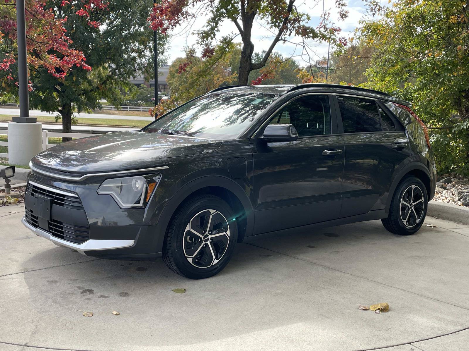 Used 2024 Kia Niro Plug-In Hybrid EX SUV