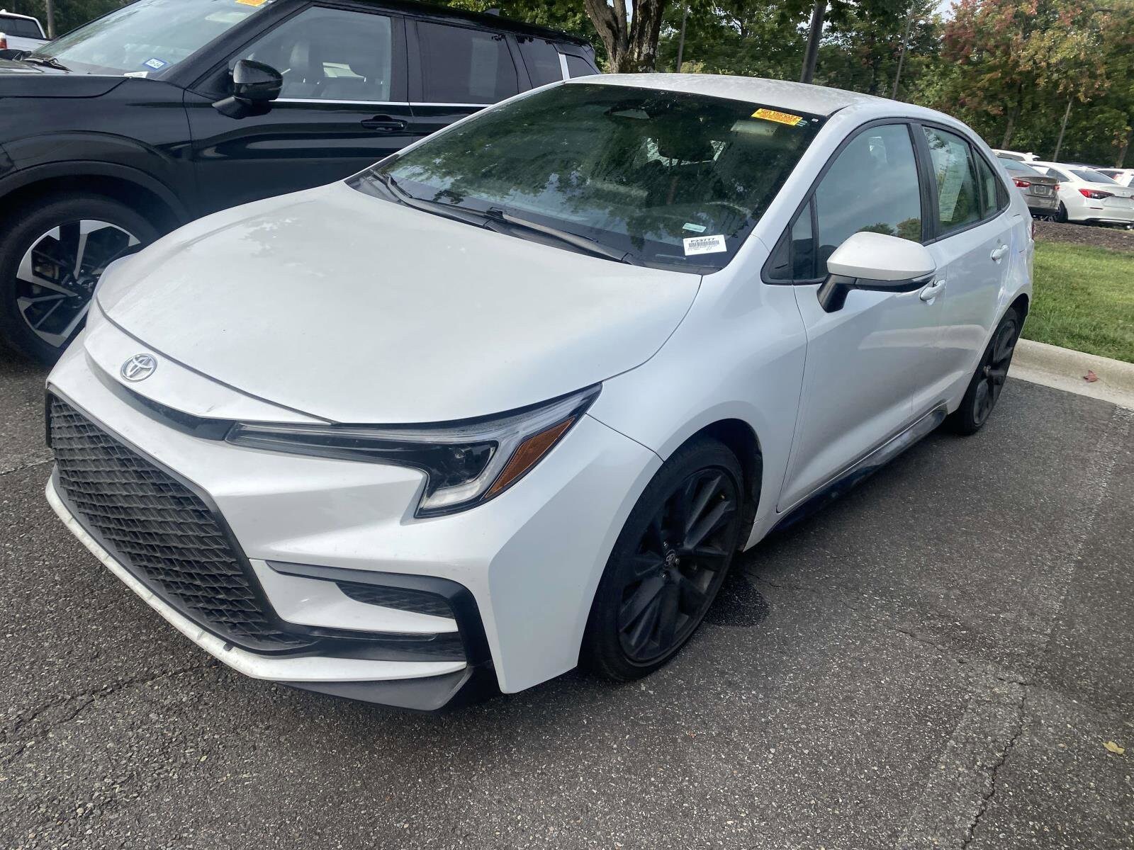 2024 Toyota Corolla SE photo 2
