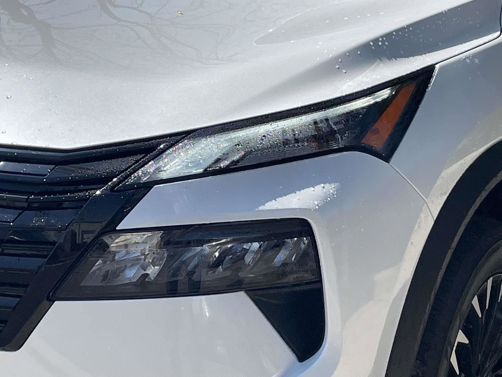 2026 Nissan Rogue Dark Armor photo 5