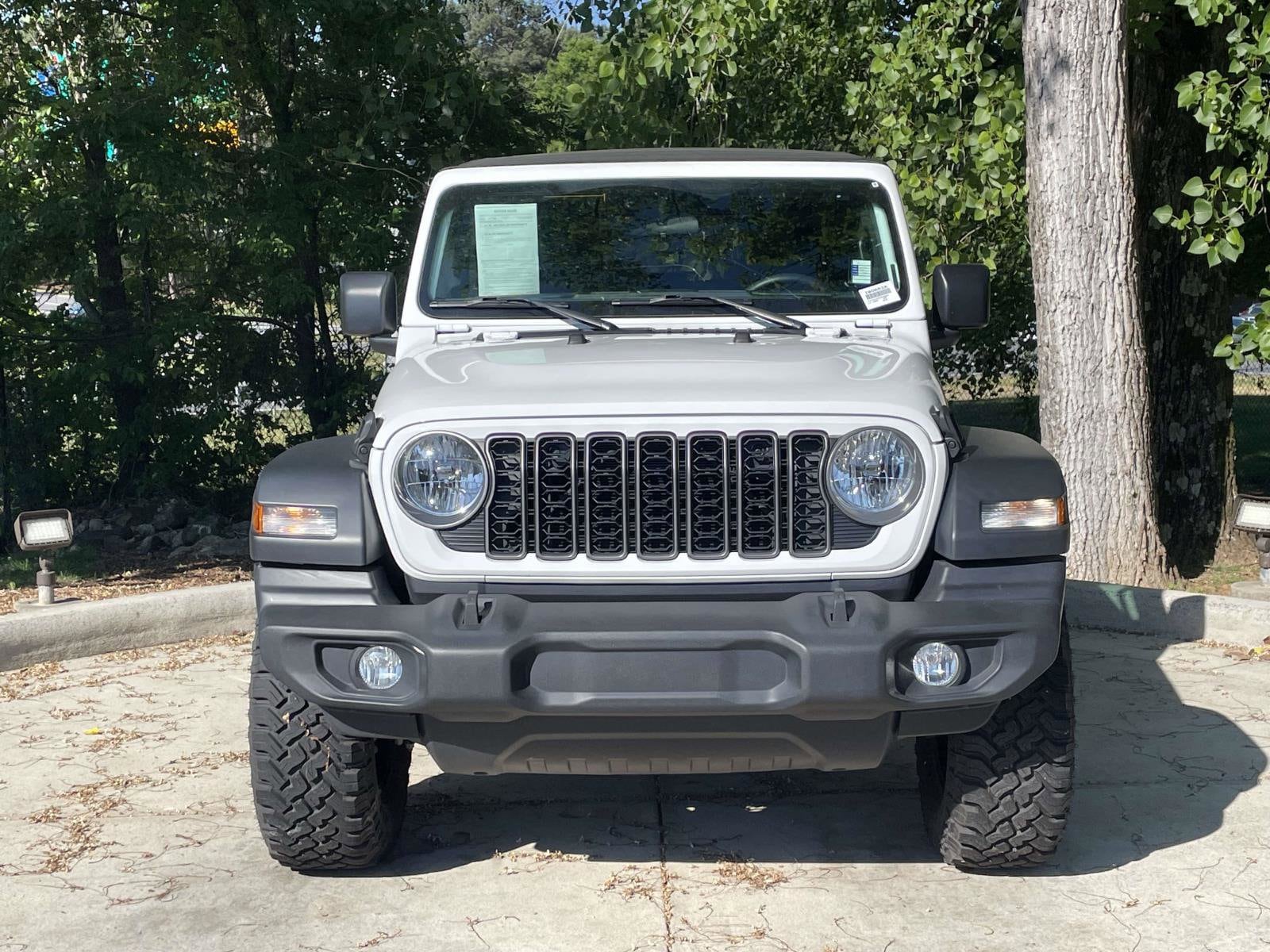 2025 Jeep Wrangler Sport photo 2