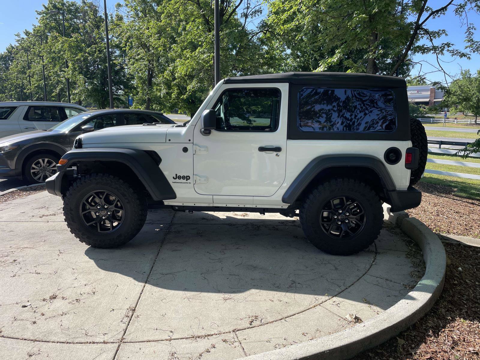 2025 Jeep Wrangler Sport photo 6