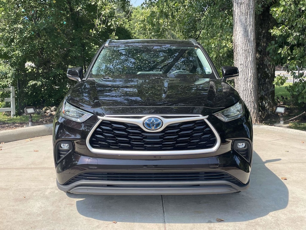 Used 2020 Toyota Highlander Hybrid XLE SUV