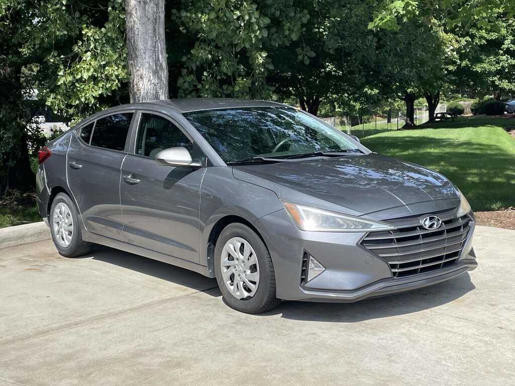 Used 2019 Hyundai Elantra SE Sedan
