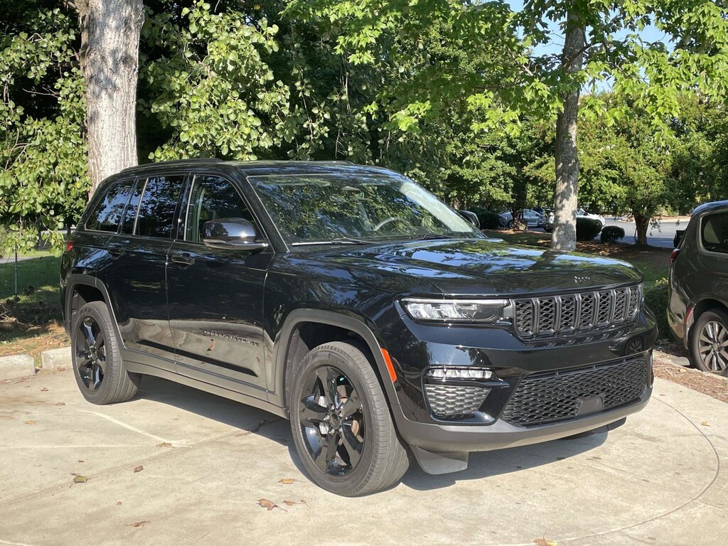 Used 2023 Jeep Grand Cherokee Limited SUV