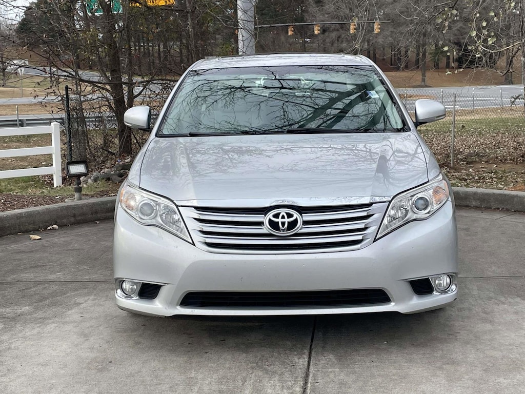 Used 2011 Toyota Avalon Limited Sedan