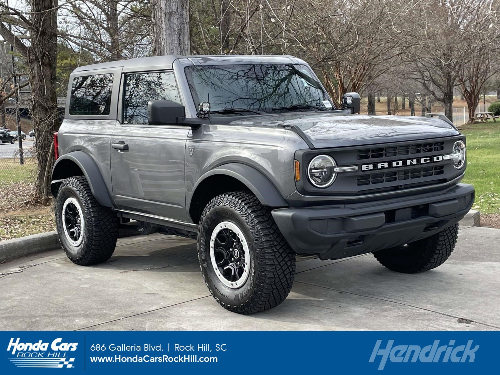 2023 Ford Bronco 2-Door Base's photo