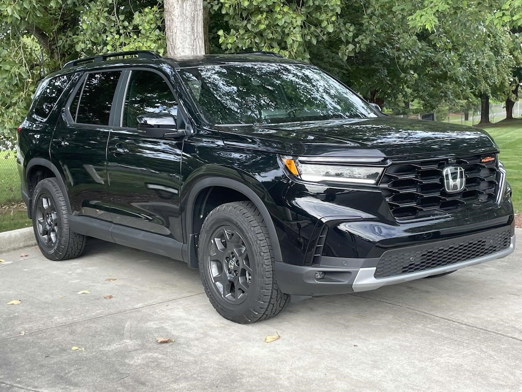 New 2025 Honda Pilot TrailSport SUV