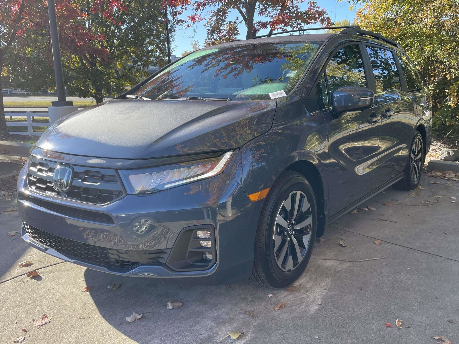 2026 Honda Odyssey EX-L photo 3