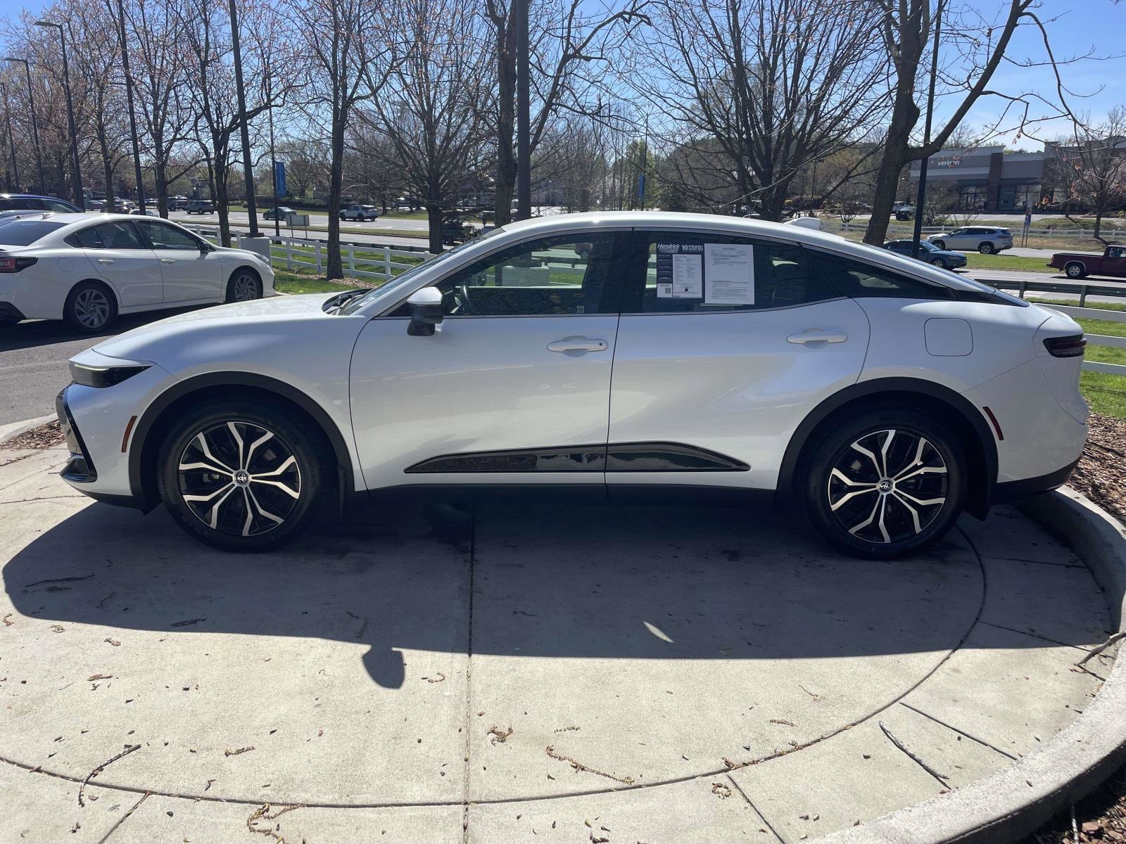 2024 Toyota Crown XLE photo 6