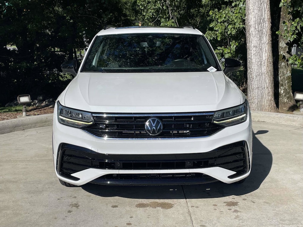 Used 2022 Volkswagen Tiguan SE R-Line Black SUV