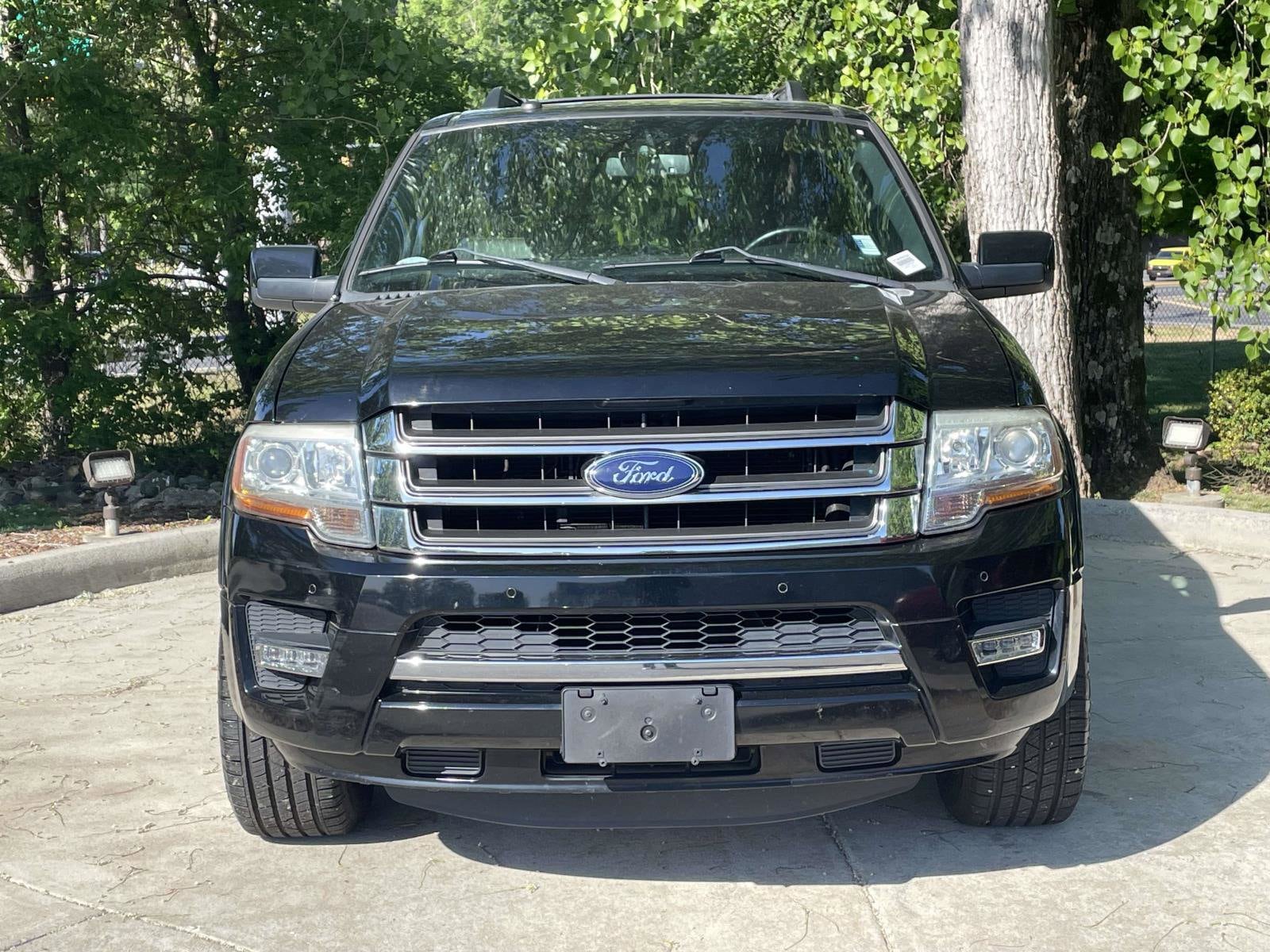 2016 Ford Expedition Limited photo 2