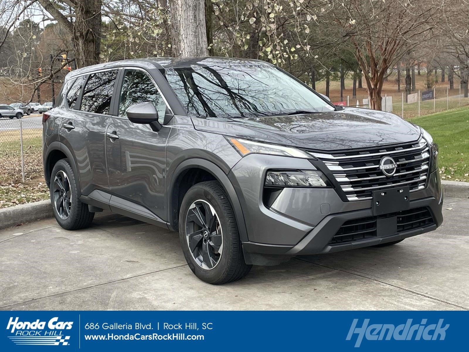 2024 Nissan Rogue SV's photo