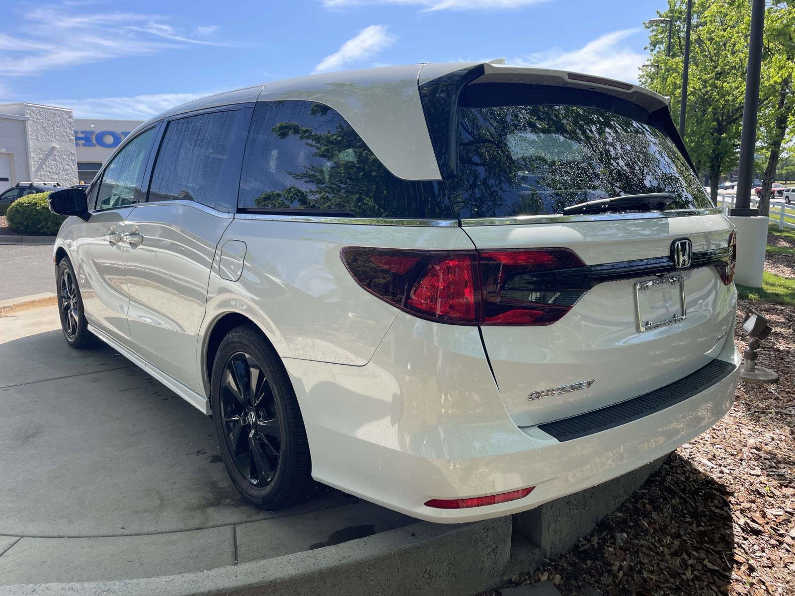 2024 Honda Odyssey Sport photo 3