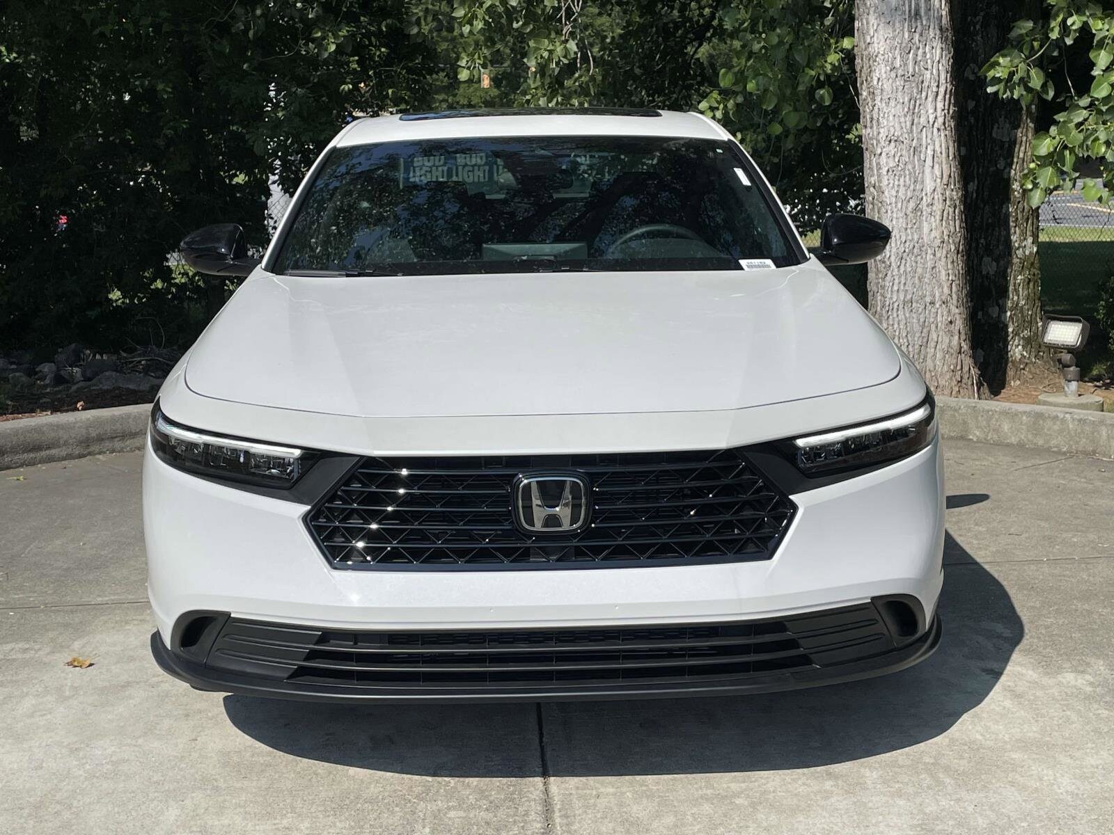 2025 Honda Accord Hybrid Sport photo 2
