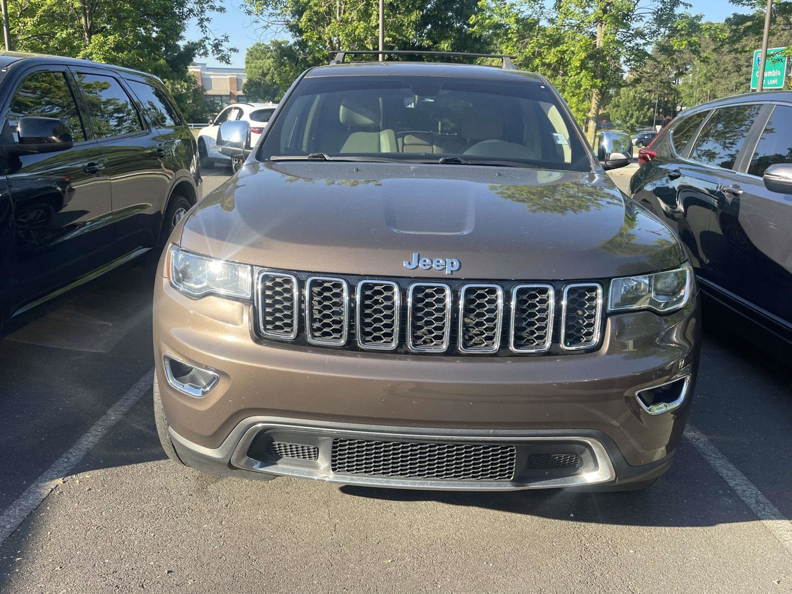 2019 Jeep Grand Cherokee Limited photo 2
