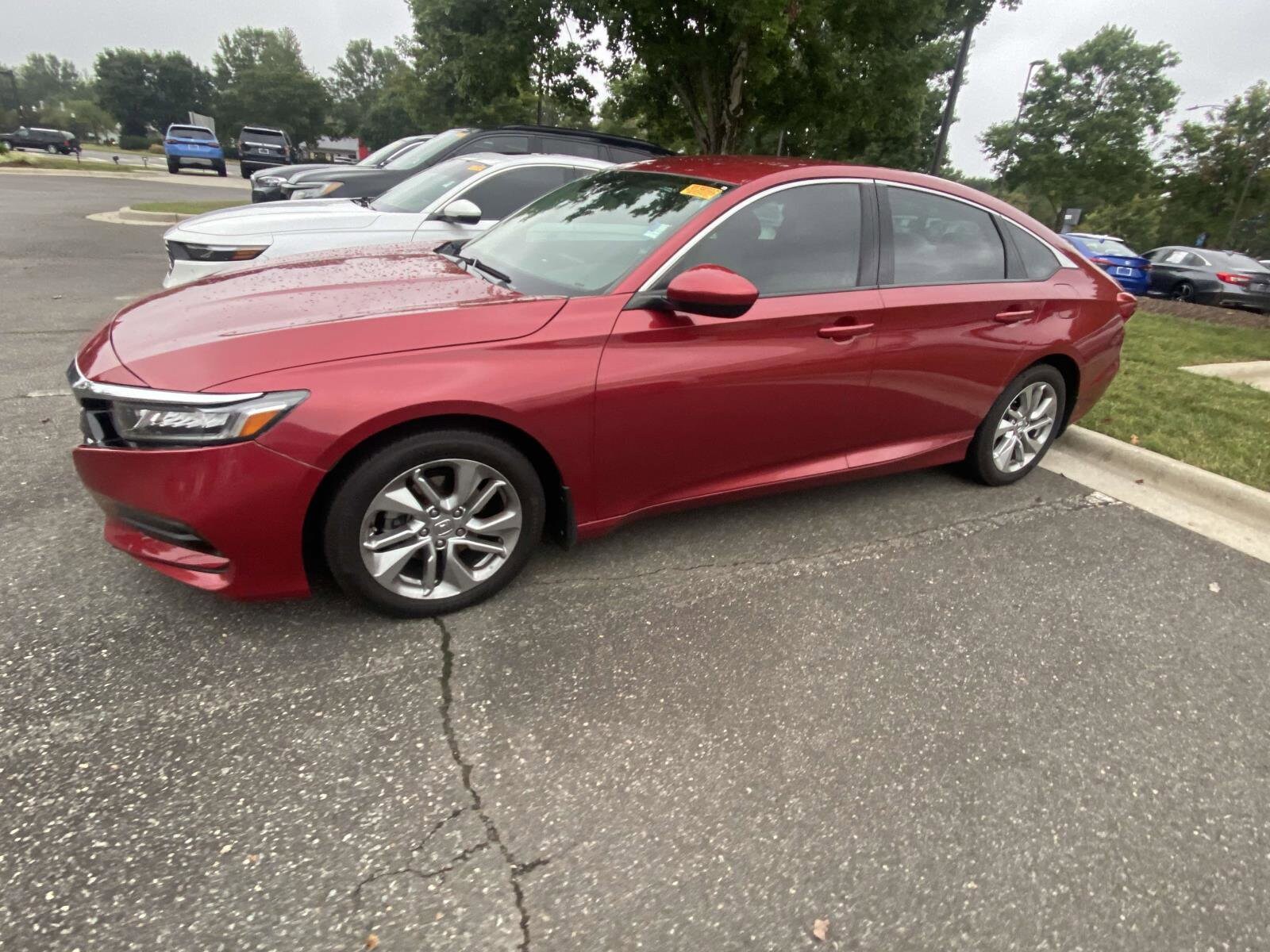 2018 Honda Accord LX 1.5T photo 3