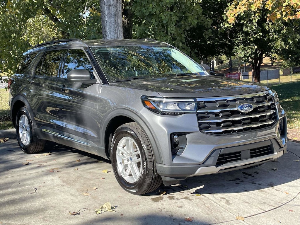 Used 2025 Ford Explorer Active SUV