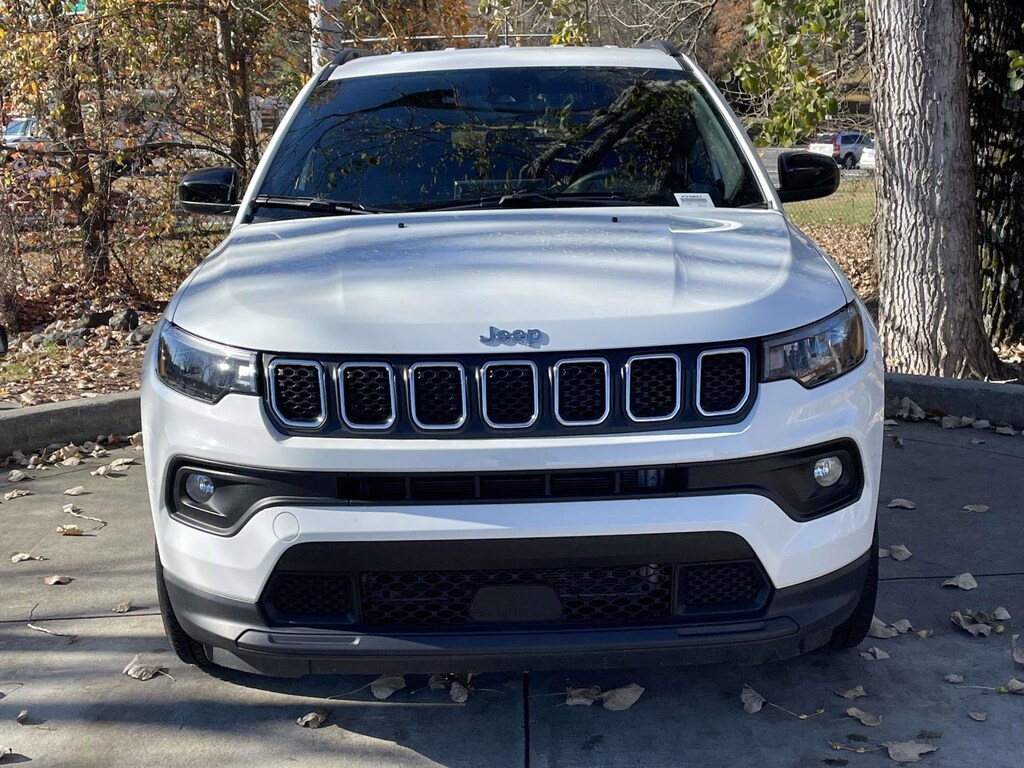 Used 2024 Jeep Compass Latitude SUV