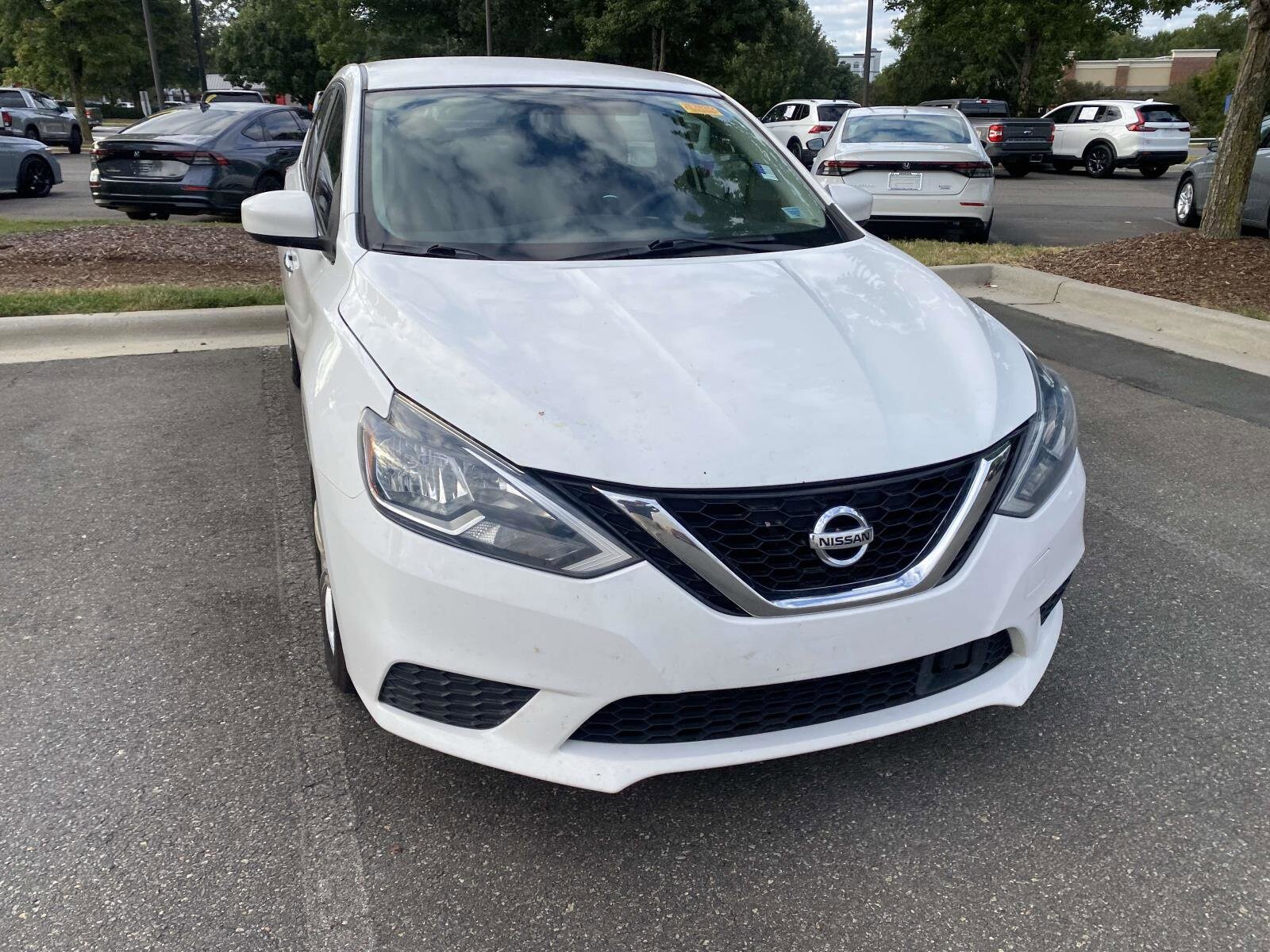 2019 Nissan Sentra SV photo 2