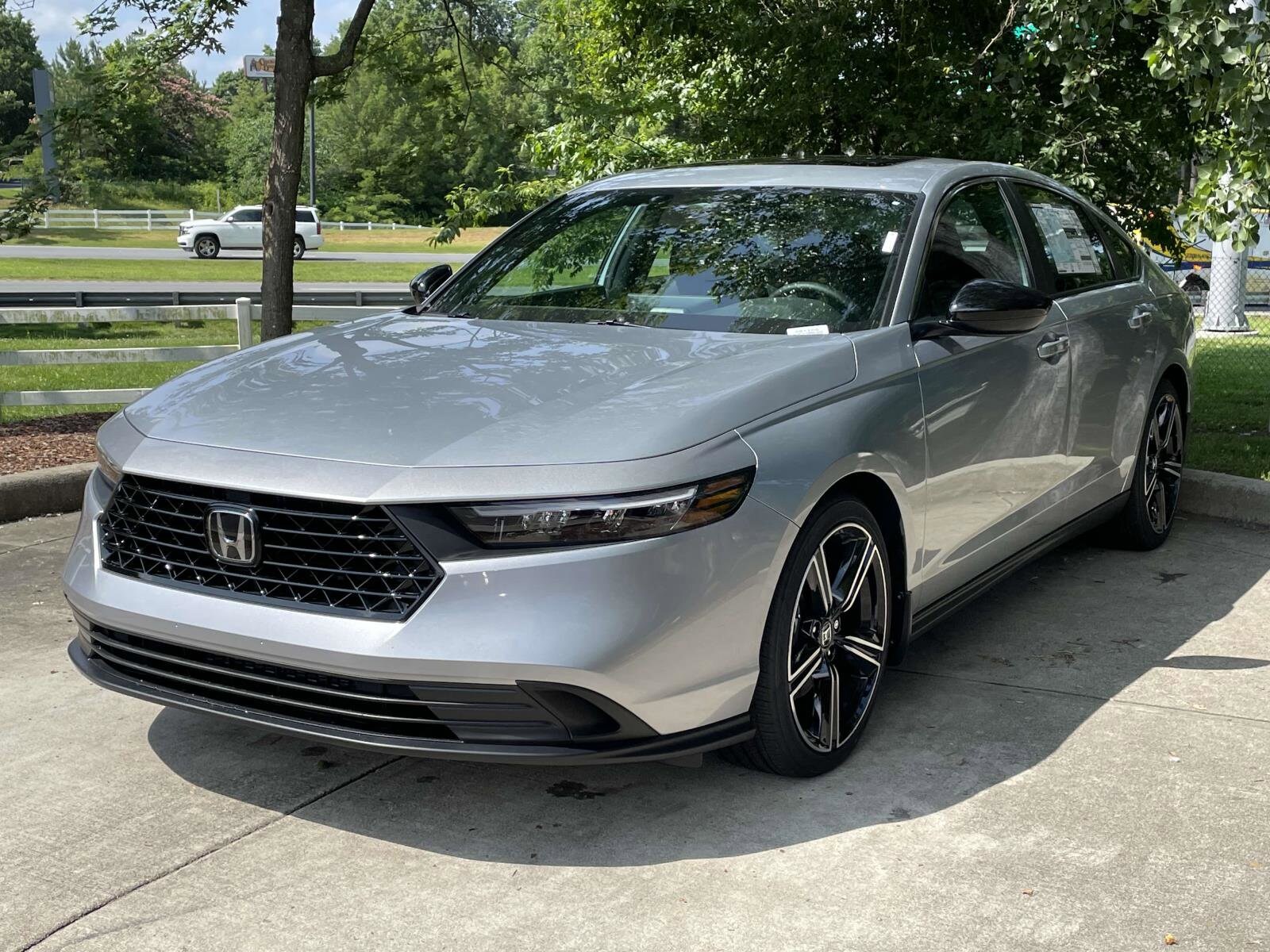 2025 Honda Accord Hybrid Sport photo 3