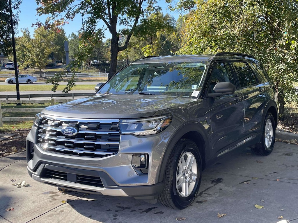 Used 2025 Ford Explorer Active SUV