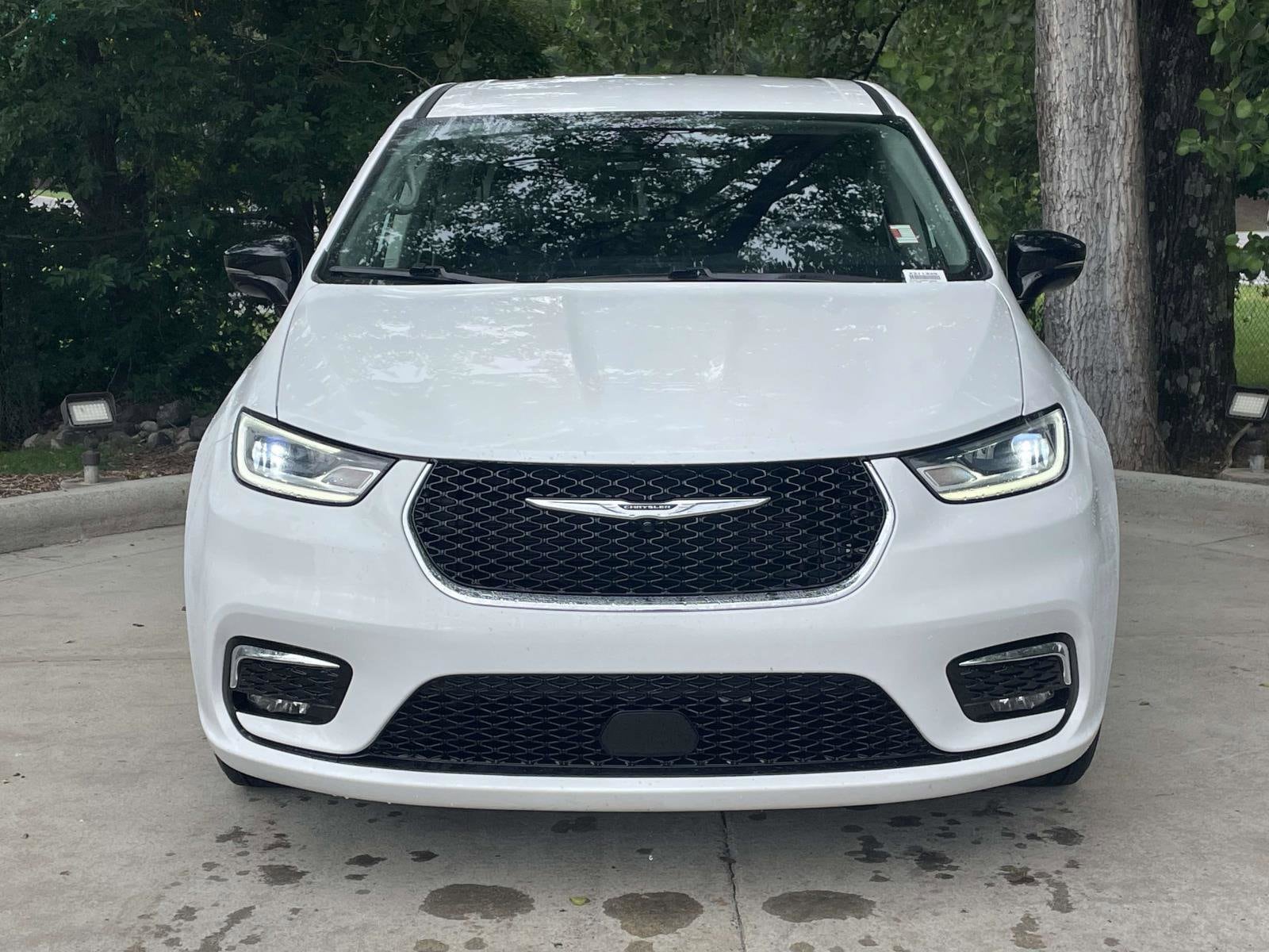 Chrysler Pacifica Touring L