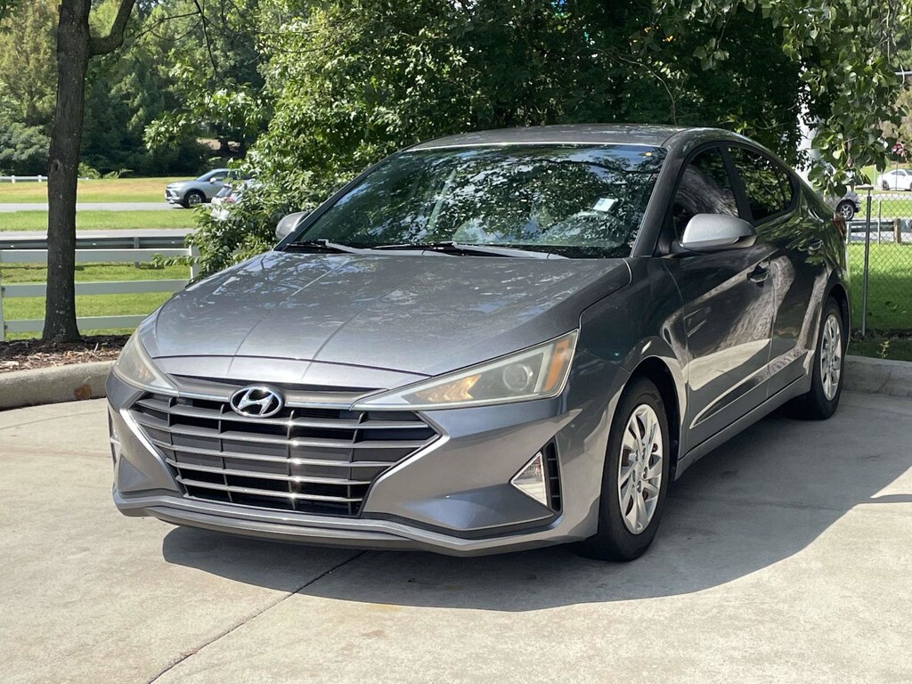 Used 2019 Hyundai Elantra SE Sedan