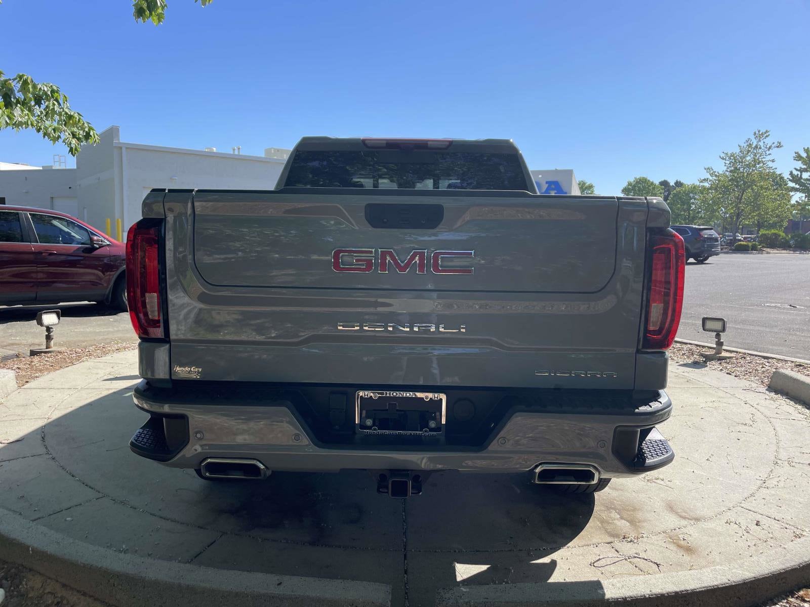 2025 GMC Sierra 1500 Denali photo 3