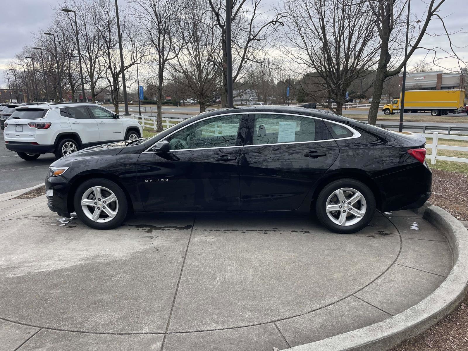 2024 Chevrolet Malibu LT photo 6