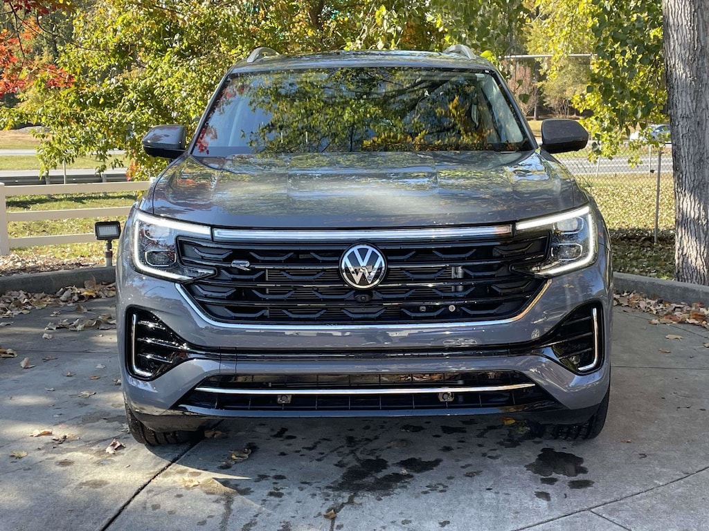 Used 2025 Volkswagen Atlas 2.0T SEL Premium R-Line SUV