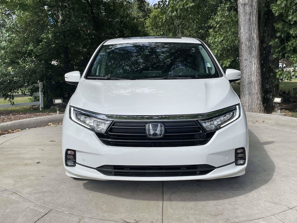 Certified 2024 Honda Odyssey Touring Minivan
