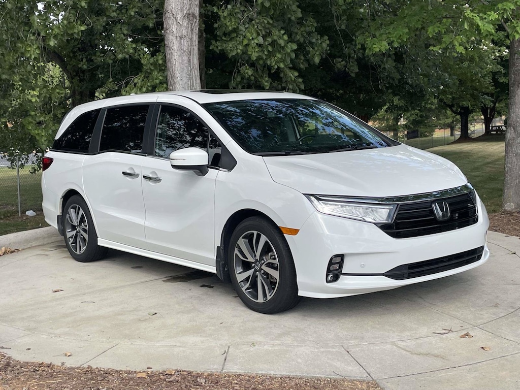 Certified 2024 Honda Odyssey Touring Minivan