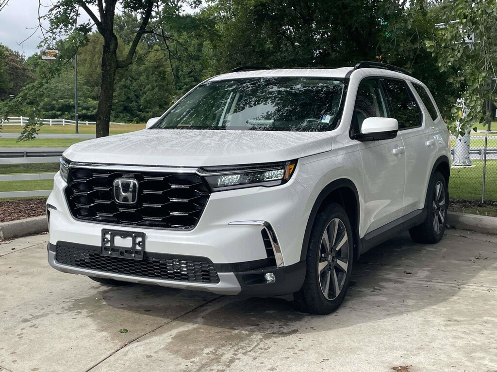 Certified 2025 Honda Pilot Touring SUV