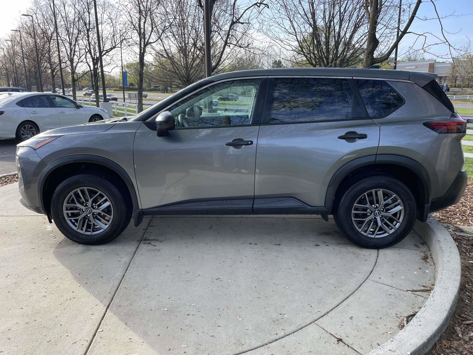 2023 Nissan Rogue S photo 6