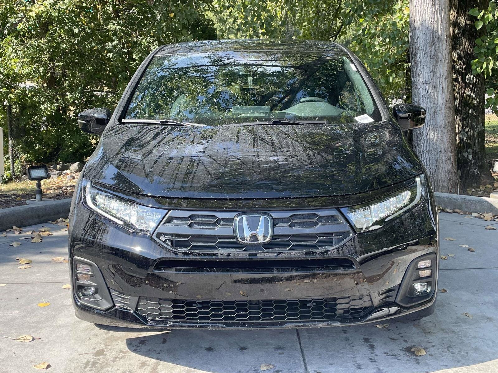 2026 Honda Odyssey Sport photo 2