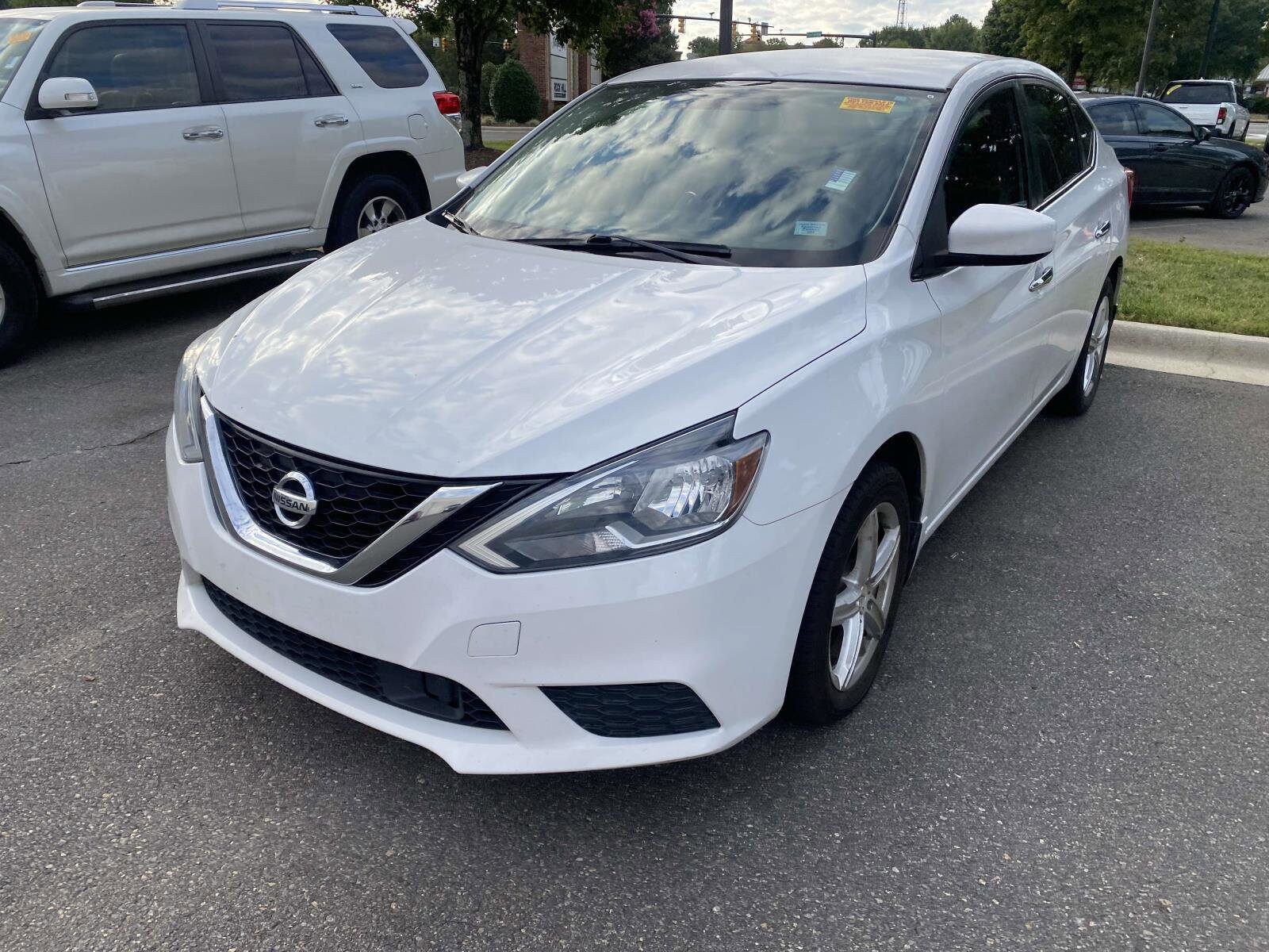2019 Nissan Sentra SV photo 3