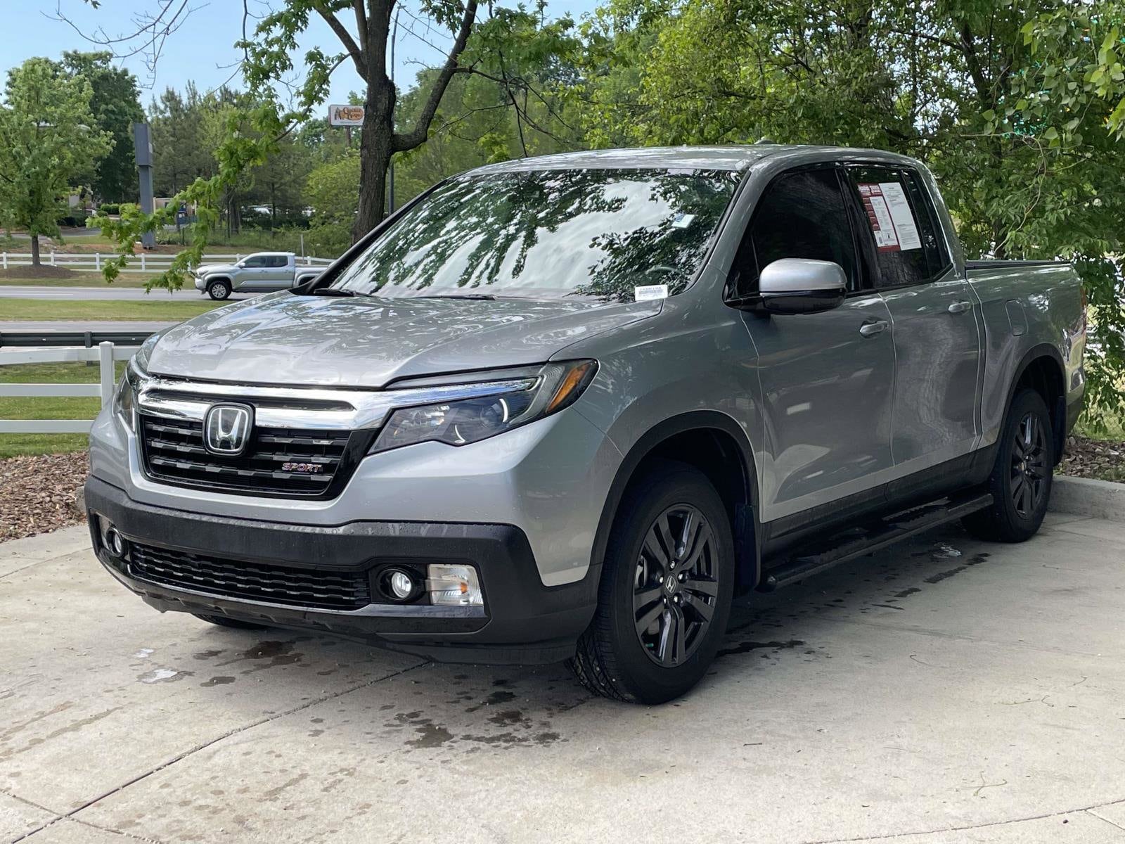 2020 Honda Ridgeline Sport photo 4