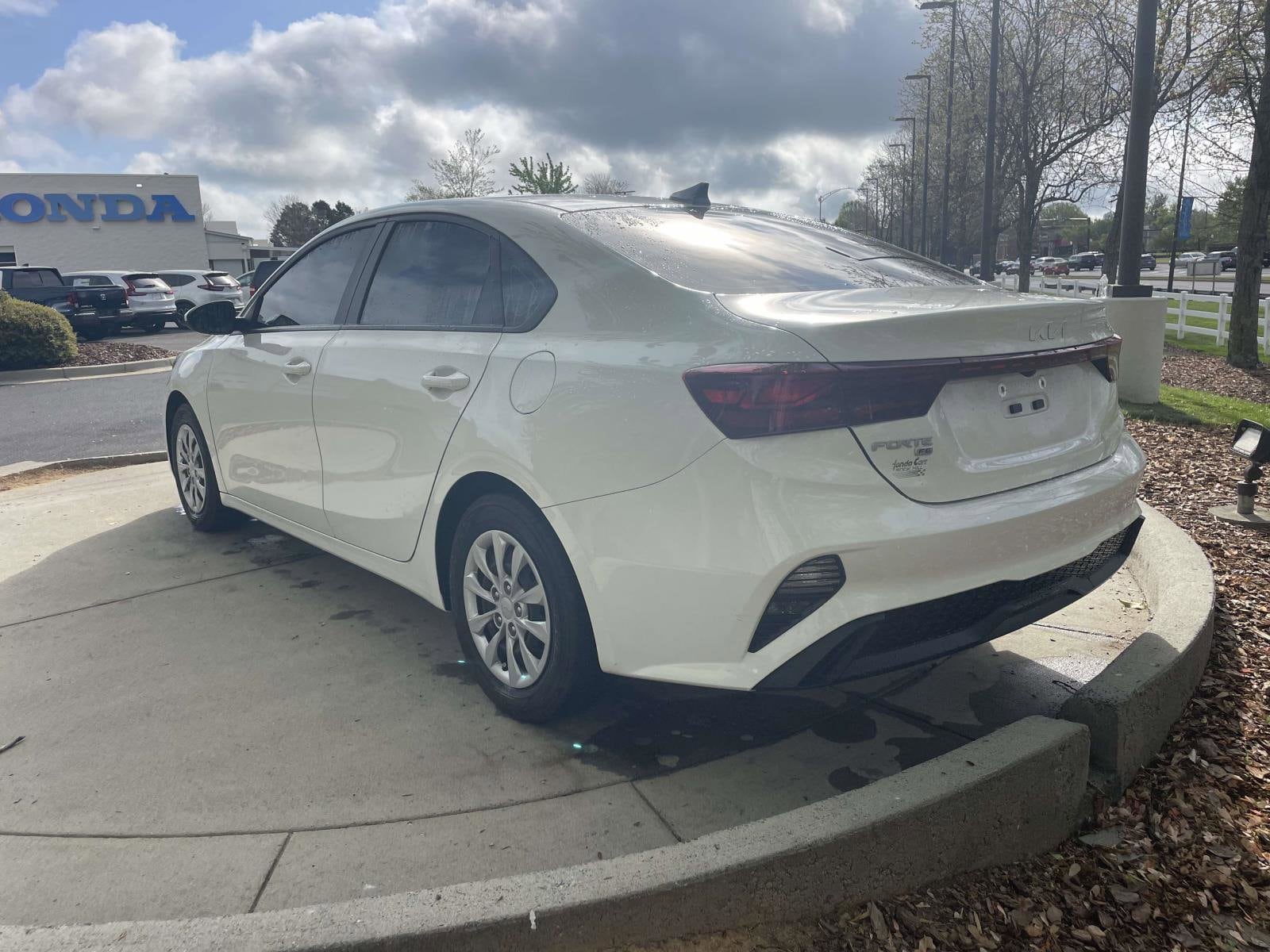 2023 Kia Forte LX photo 5